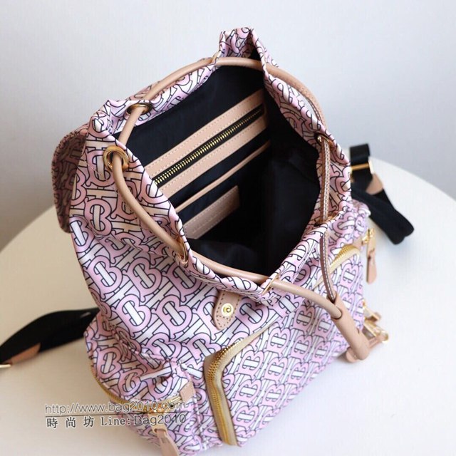Burberry專櫃新款雙肩包 巴寶莉The Rucksack中號專屬標識印花尼龍軍旅背包  db1177